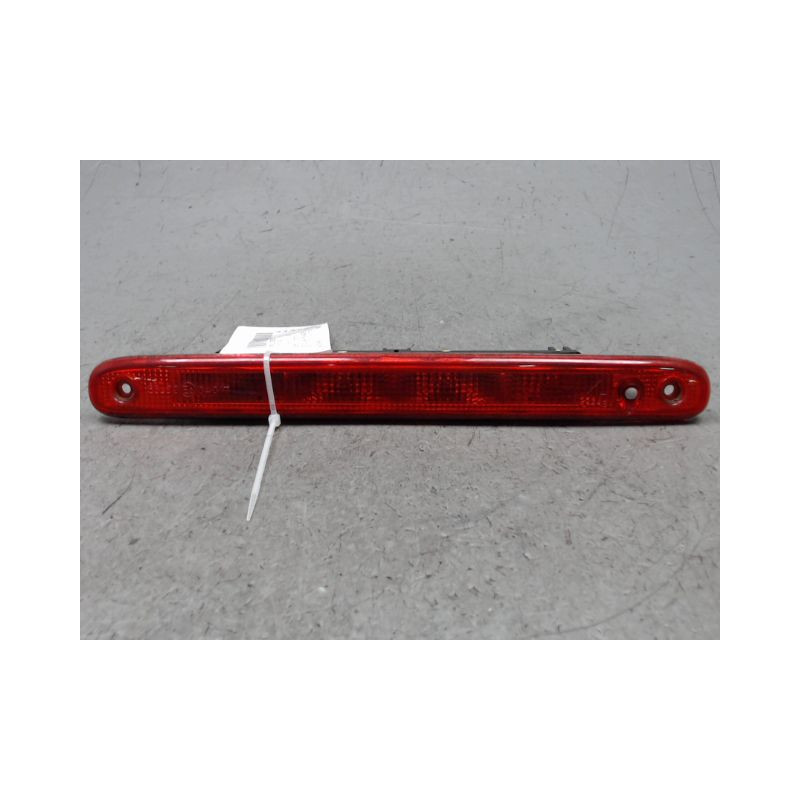 FEUX STOP SUPPLEMENTAIRE PEUGEOT 107 5P