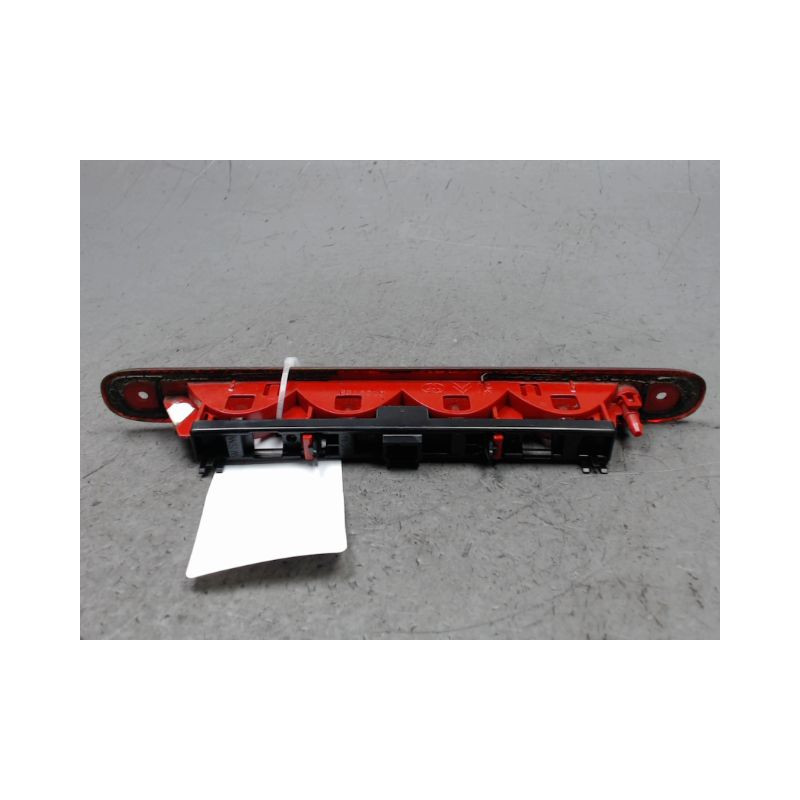 FEUX STOP SUPPLEMENTAIRE PEUGEOT 107 5P
