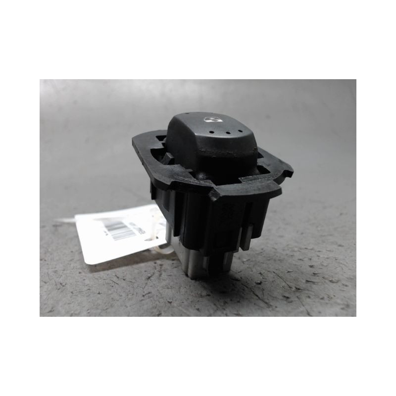 COMMANDE LEVE-GLACE PORTE AVD RENAULT LAGUNA