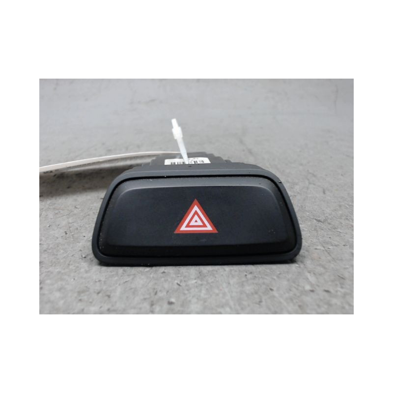 BOUTON DE WARNING KIA PICANTO