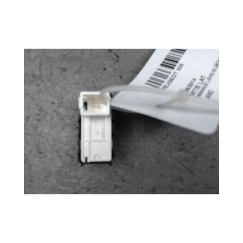 COMMANDE LEVE-GLACE PORTE AVD PEUGEOT 308