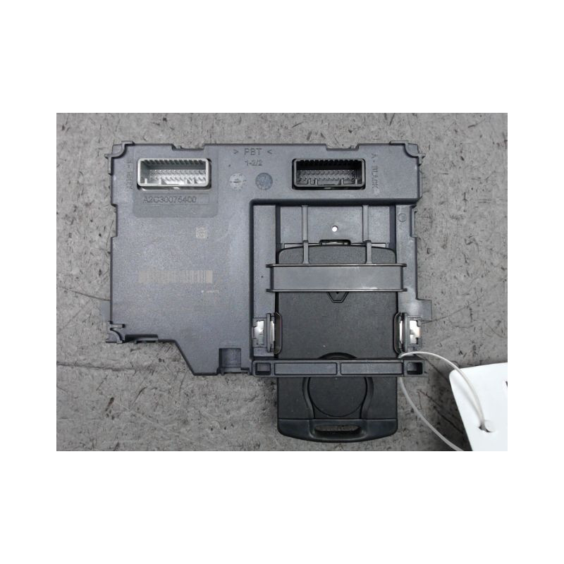 LECTEUR DE CARTE RENAULT CLIO IV 2012-