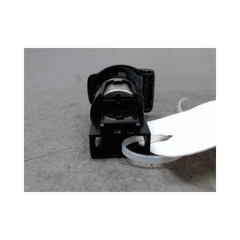PRISE 12V AV RENAULT ZOE