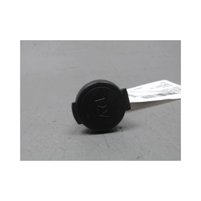 PRISE 12V AV PEUGEOT 5008 2009-