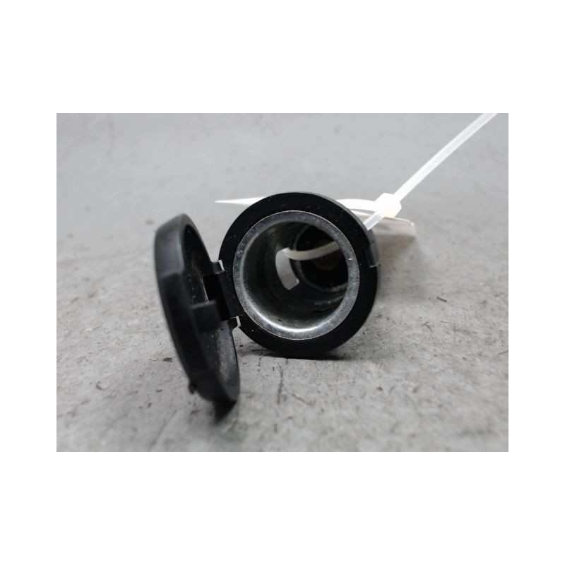 PRISE 12V AV PEUGEOT 3008