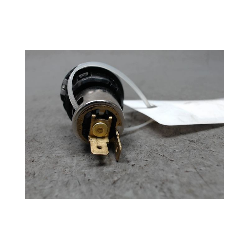 PRISE 12V AV FORD B-MAX