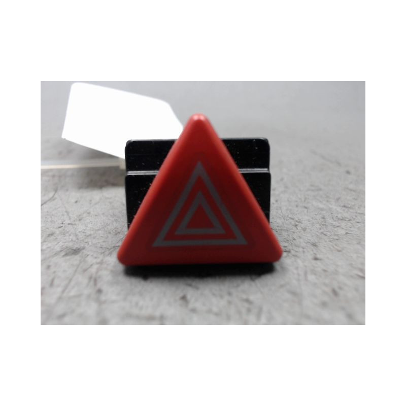 BOUTON DE WARNING AUDI A3 2003-