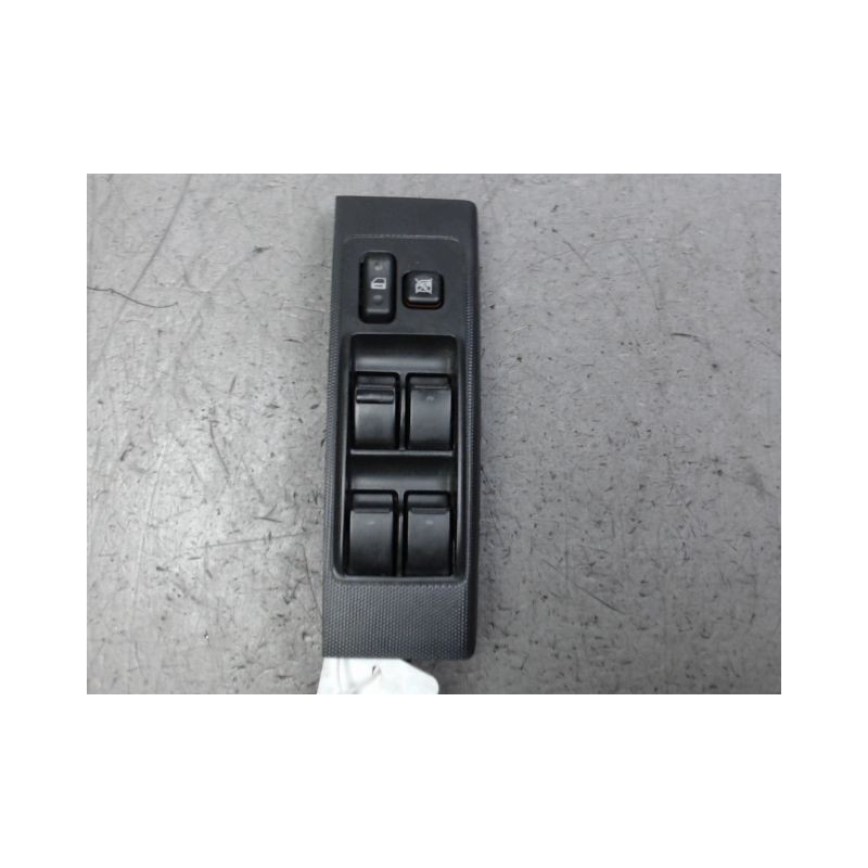 COMMANDE LEVE-GLACE PORTE AVG TOYOTA COROLLA VERSO 2007-