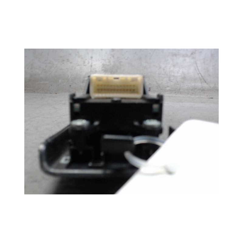 COMMANDE LEVE-GLACE PORTE AVG TOYOTA COROLLA VERSO 2007-