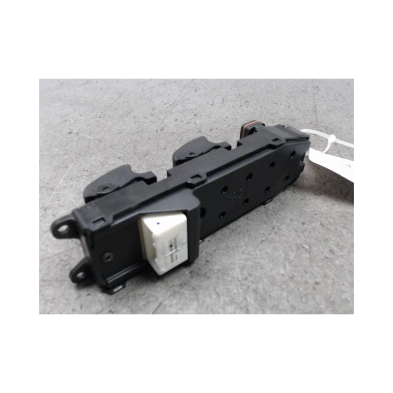 COMMANDE LEVE-GLACE PORTE AVG TOYOTA COROLLA VERSO 2004-2007