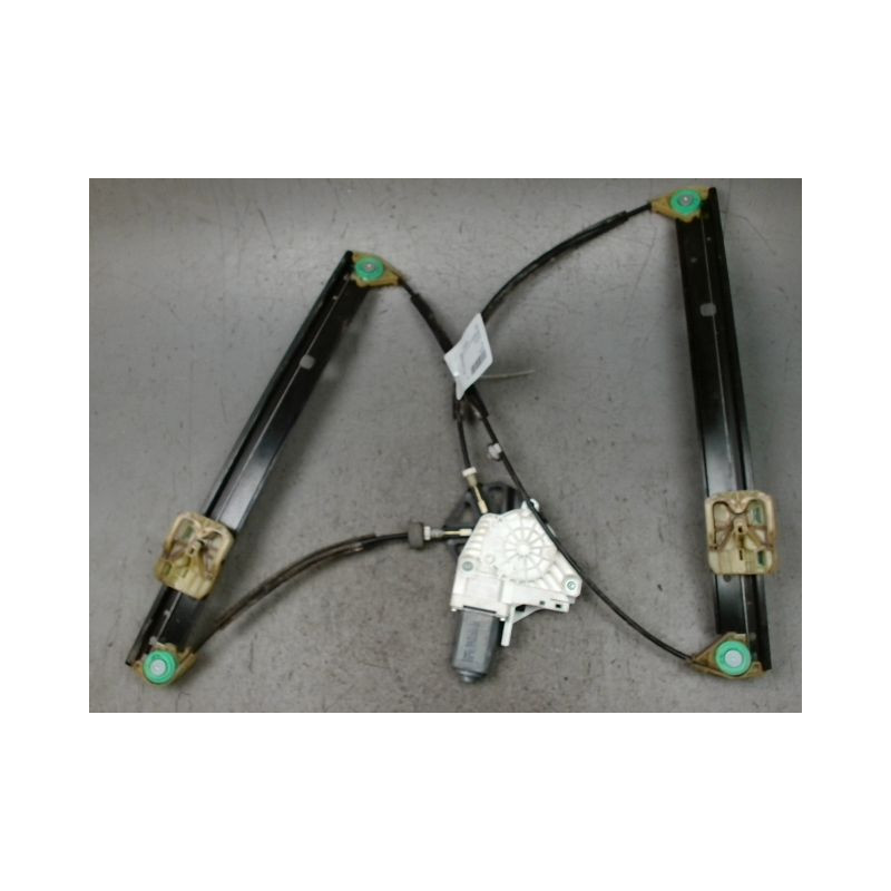 MECANISME+MOTEUR LEVE-GLACE AVANT GAUCHE AUDI Q3