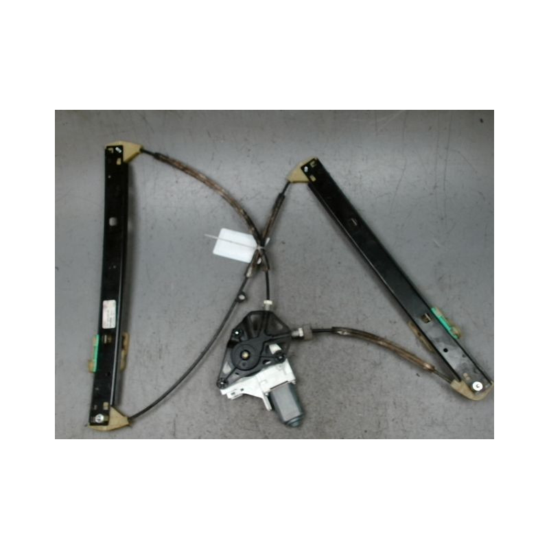 MECANISME+MOTEUR LEVE-GLACE AVANT GAUCHE AUDI Q3