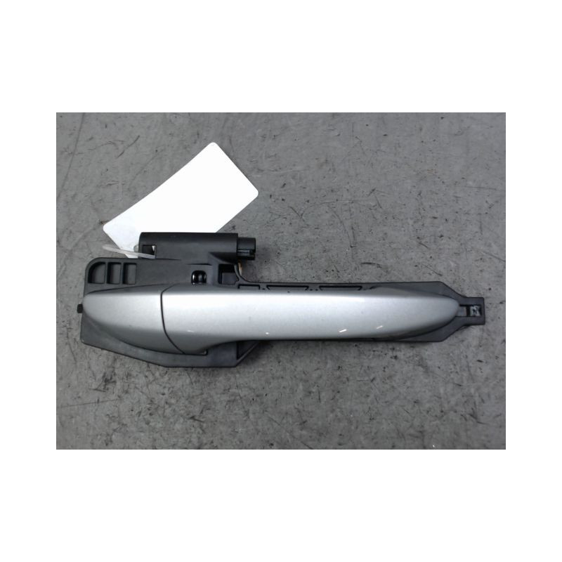 POIGNEE EXTERIEURE PORTE AVANT DROIT HYUNDAI I20