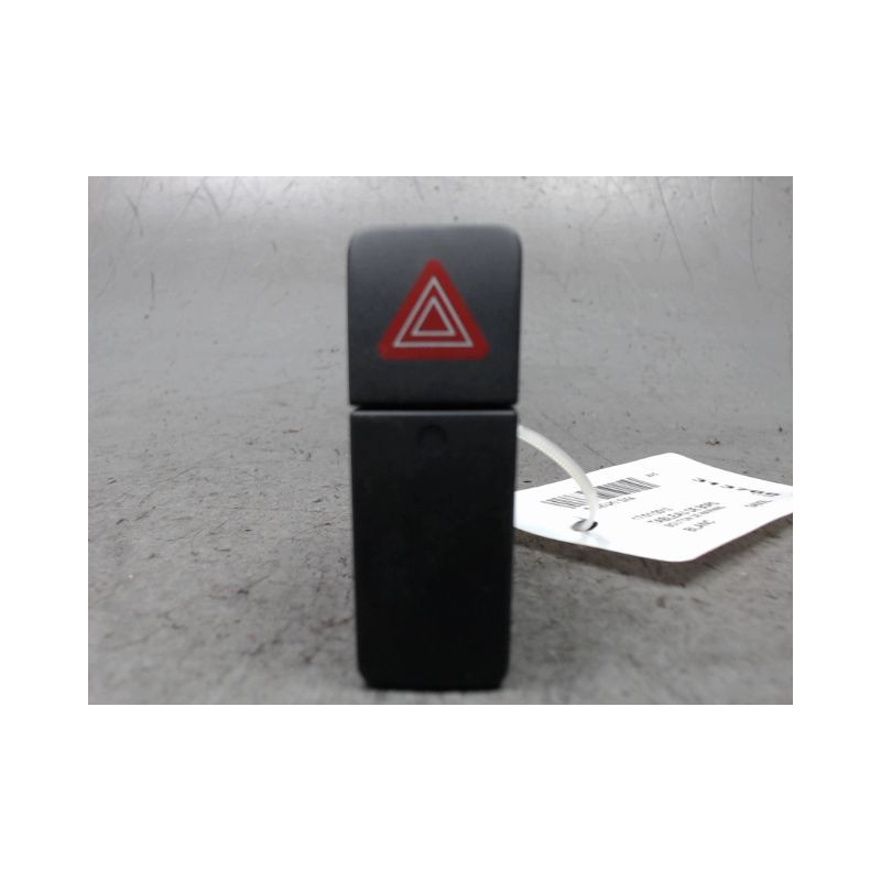 BOUTON DE WARNING SUZUKI SX4