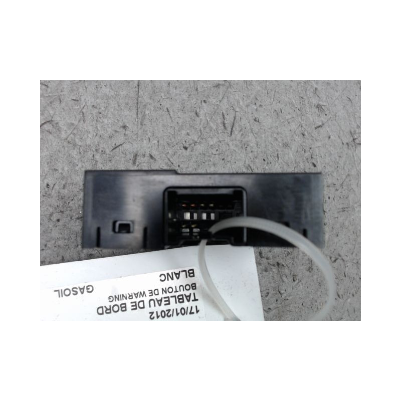 BOUTON DE WARNING SUZUKI SX4