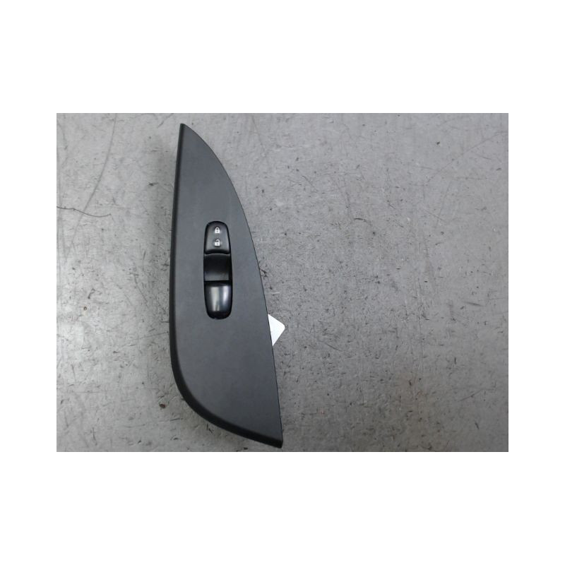 COMMANDE LEVE-GLACE PORTE AVD NISSAN PULSAR