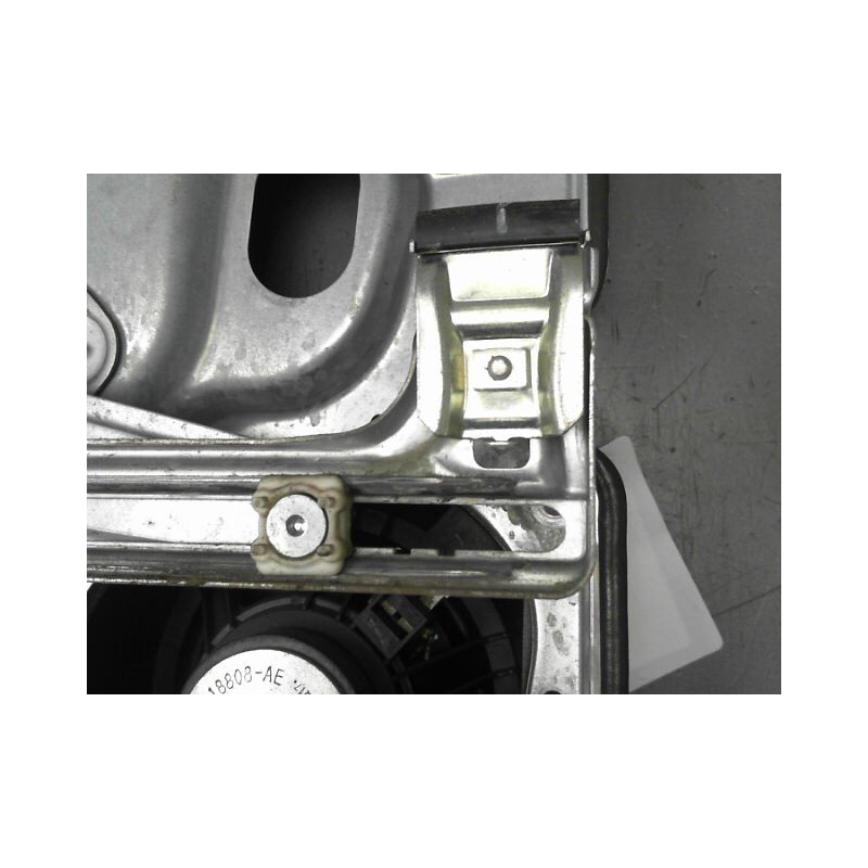 MECANISME+MOTEUR LEVE-GLACE AVANT DROIT FORD FOCUS 2008-