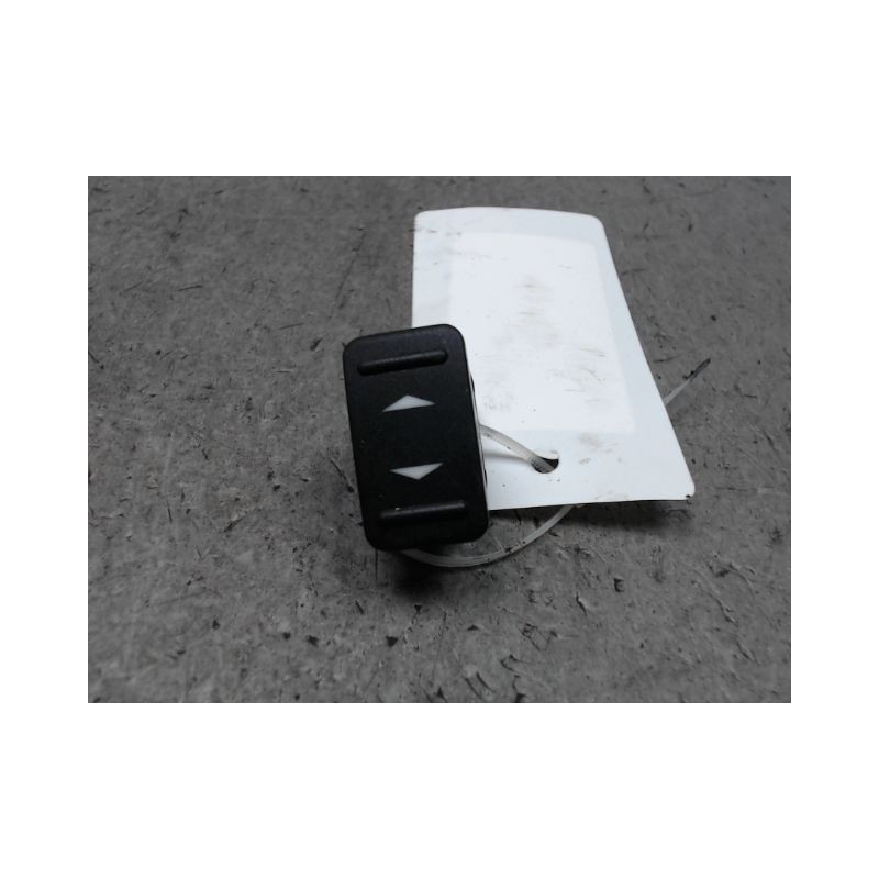 COMMANDE LEVE-GLACE PORTE AVD FORD MONDEO