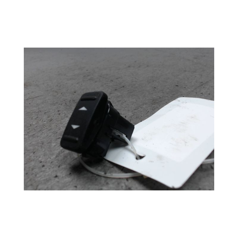 COMMANDE LEVE-GLACE PORTE AVD FORD MONDEO