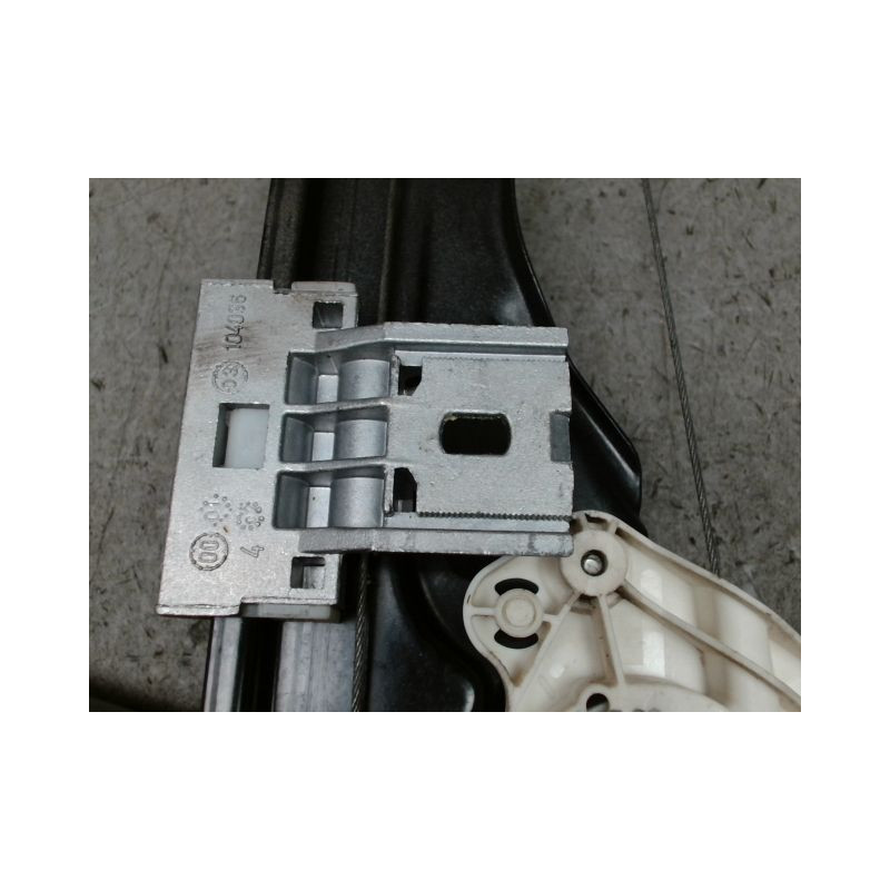 MECANISME+MOTEUR LEVE-GLACE ARRIERE GAUCHE MERCEDES CLASSE C BREAK 2001-