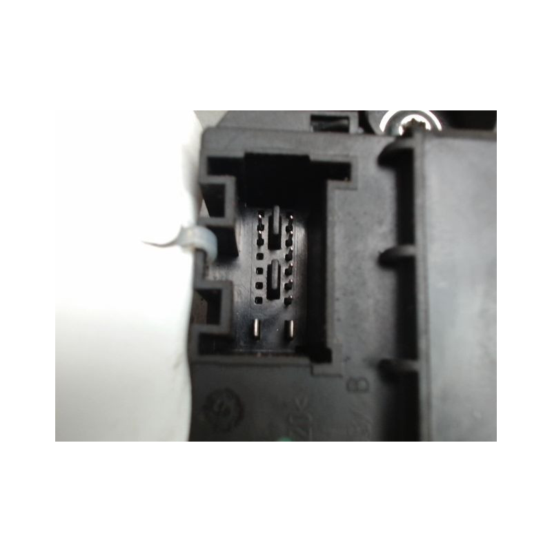 MECANISME+MOTEUR LEVE-GLACE AVANT GAUCHE VOLKSWAGEN POLO 2009-