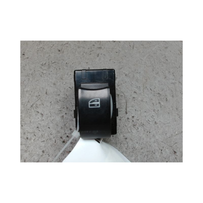 COMMANDE LEVE-GLACE PORTE AVD RENAULT KOLEOS