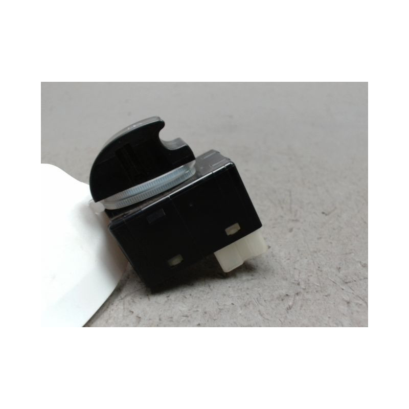 COMMANDE LEVE-GLACE PORTE AVD RENAULT KOLEOS