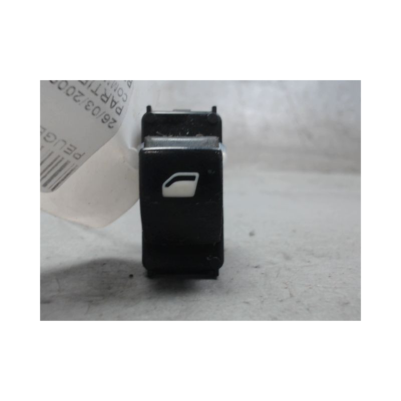 COMMANDE LEVE-GLACE PORTE AVD PEUGEOT PARTNER