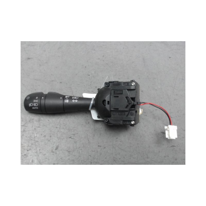 COMMANDE CLIGNOTANT RENAULT CAPTUR