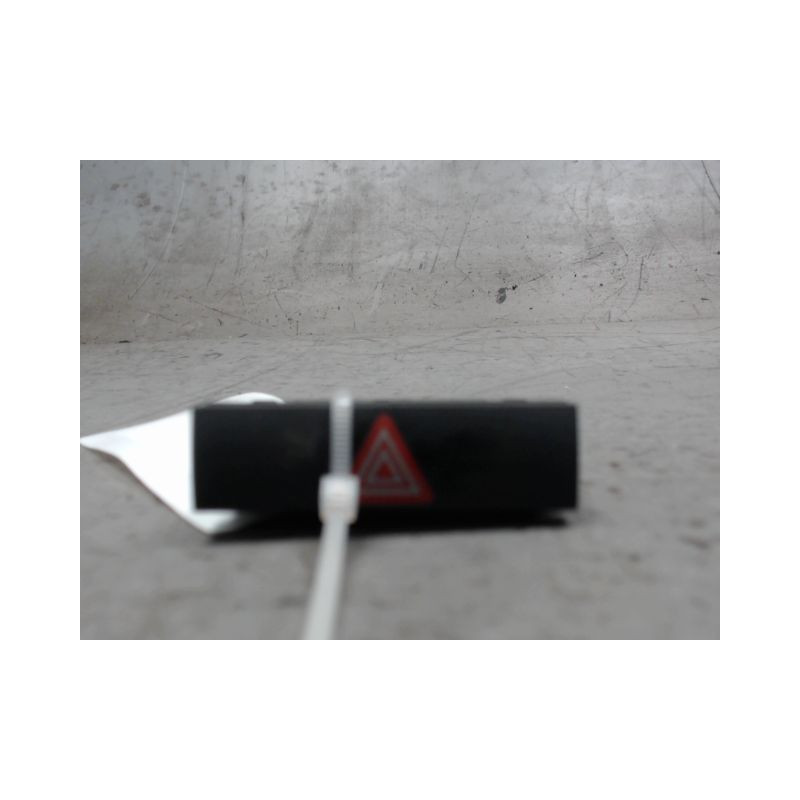 BOUTON DE WARNING AUDI A6 AVANT 2005-