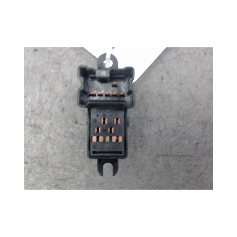 COMMANDE LEVE-GLACE PORTE ARD NISSAN NAVARA DOUBLE CABINE