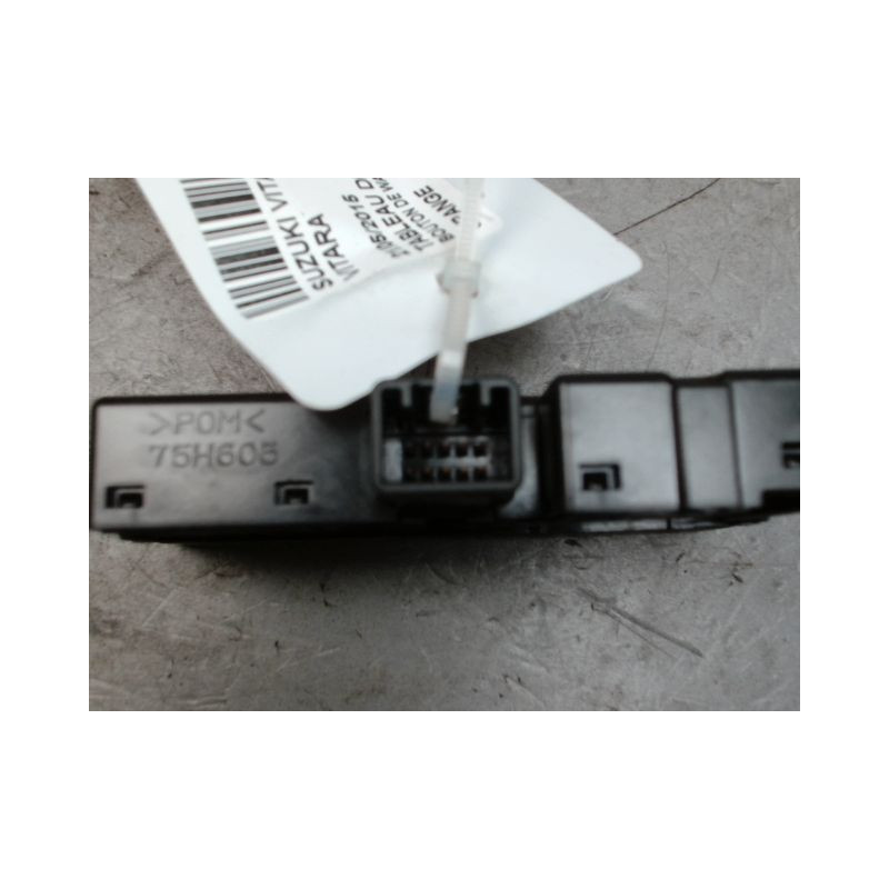 BOUTON DE WARNING SUZUKI VITARA