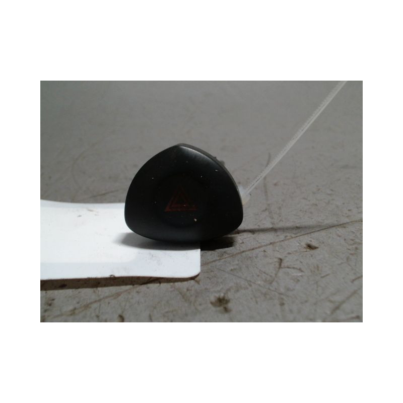 BOUTON DE WARNING RENAULT CLIO II PH.2 01-06