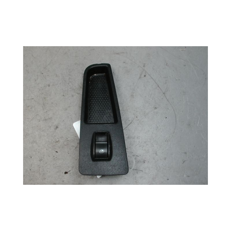 COMMANDE LEVE-GLACE PORTE AVD FIAT GRANDE PUNTO 2005-