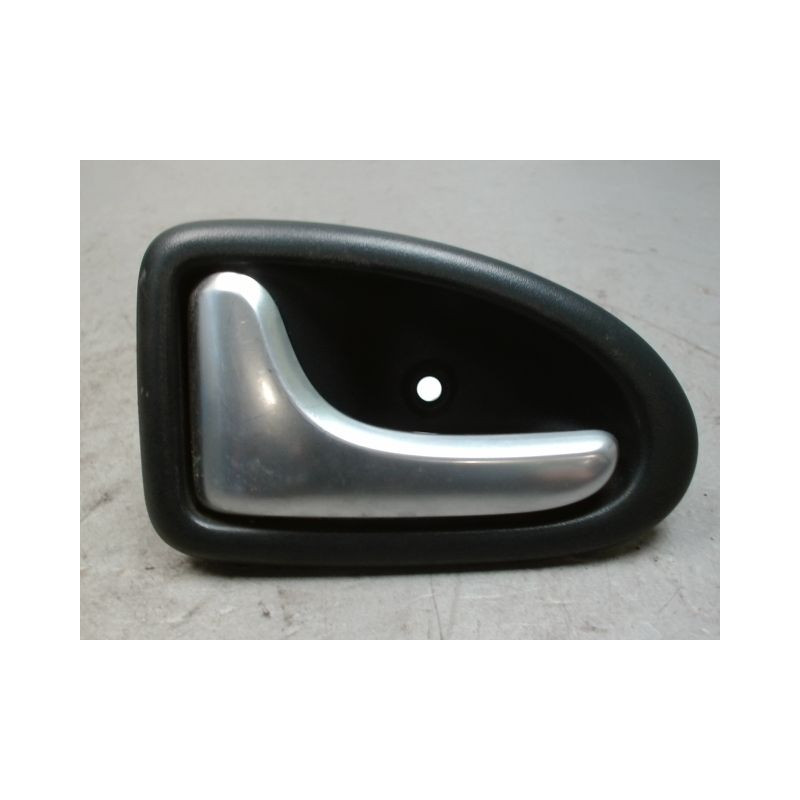 POIGNEE INTERIEURE PORTE AVANT GAUCHE RENAULT CLIO II PH.2 01-06
