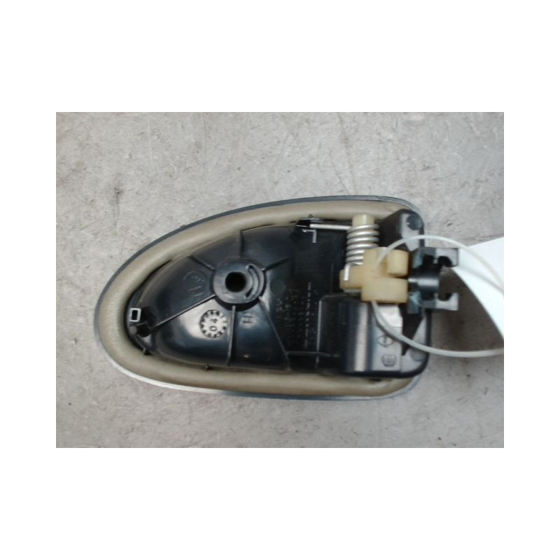 POIGNEE INTERIEURE PORTE AVANT GAUCHE RENAULT CLIO II PH.2 01-06