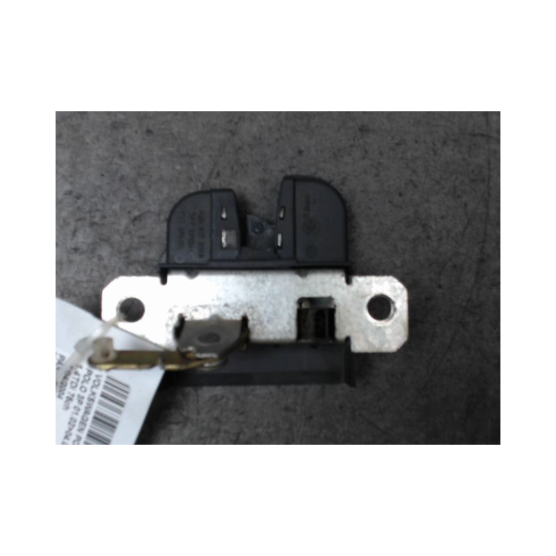 SERRURE HAYON  VOLKSWAGEN POLO 02-05