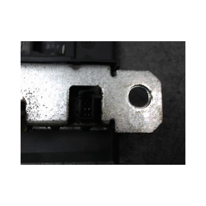 SERRURE HAYON  VOLKSWAGEN POLO 02-05