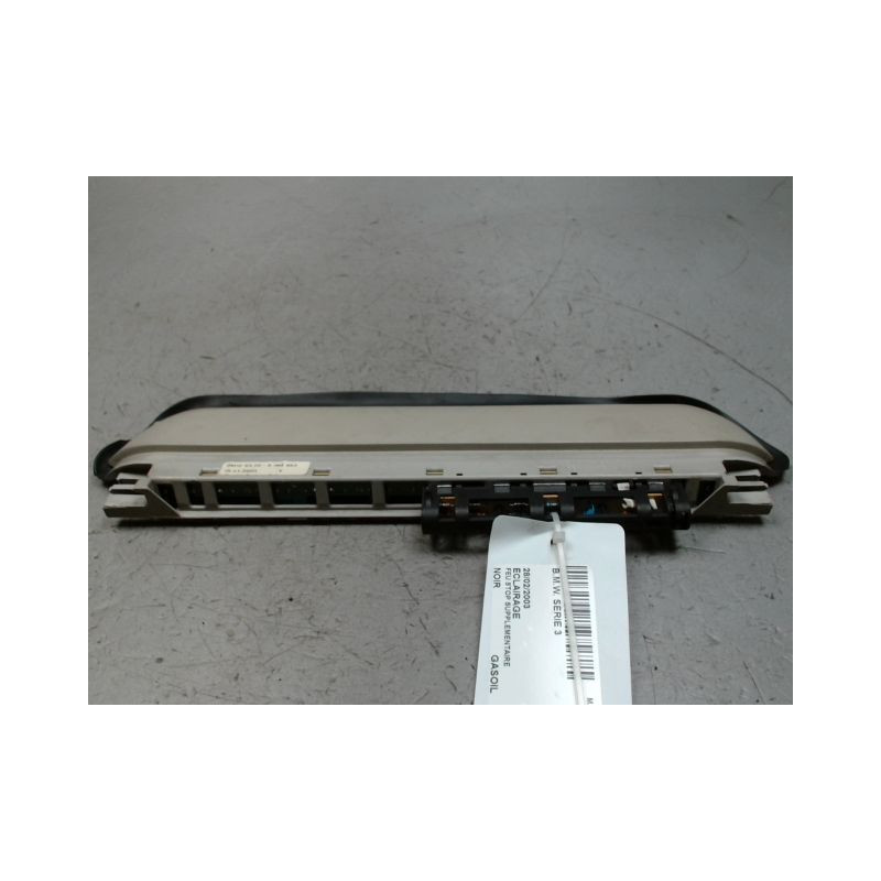 FEUX STOP SUPPLEMENTAIRE B.M.W. SERIE 3