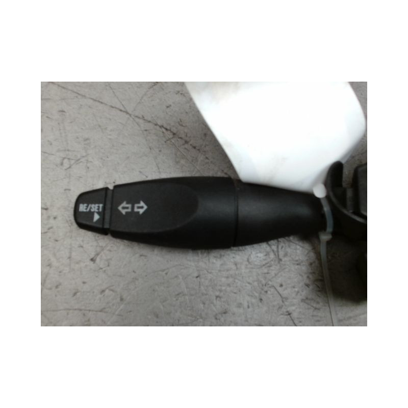 COMMANDE CLIGNOTANT FORD FIESTA 2005-