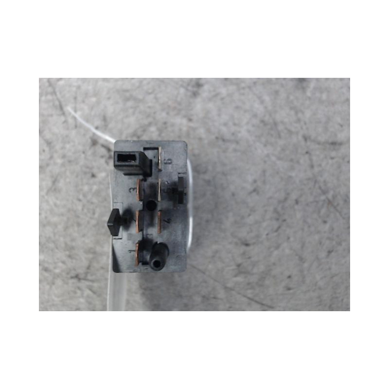 COMMANDE DEGIVRAGE LUNETTE ARRIERE VOLKSWAGEN NEWBEETLE