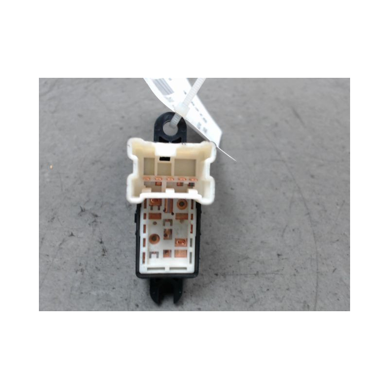 COMMANDE LEVE-GLACE PORTE ARD NISSAN NOTE