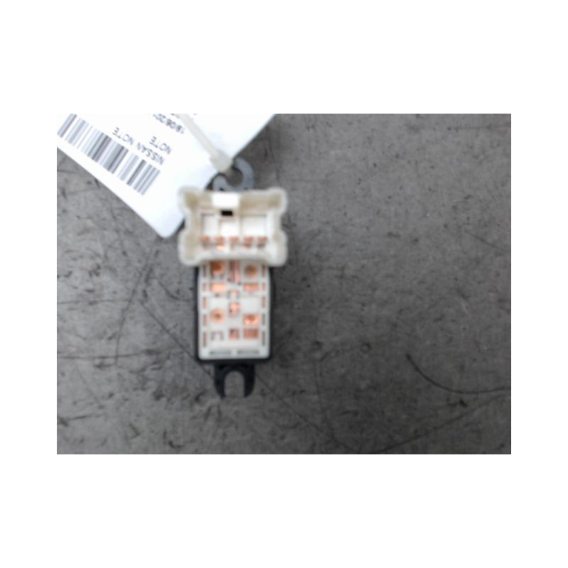 COMMANDE LEVE-GLACE PORTE ARG NISSAN NOTE