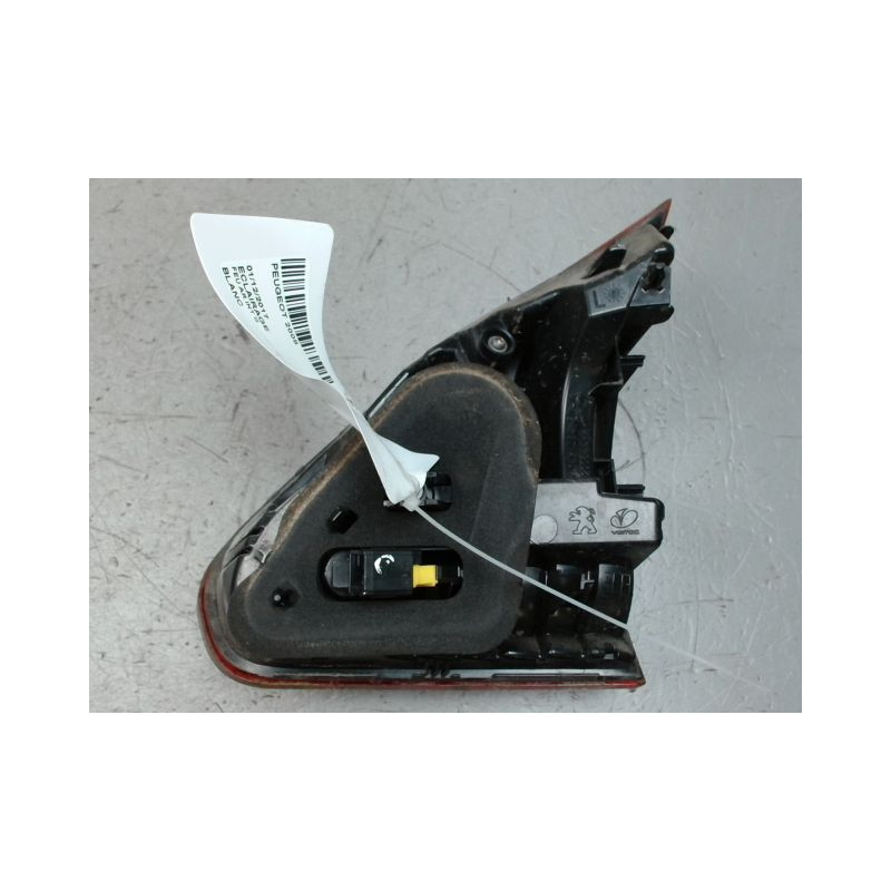 FEU ARRIERE INTERIEUR GAUCHE PEUGEOT 2008