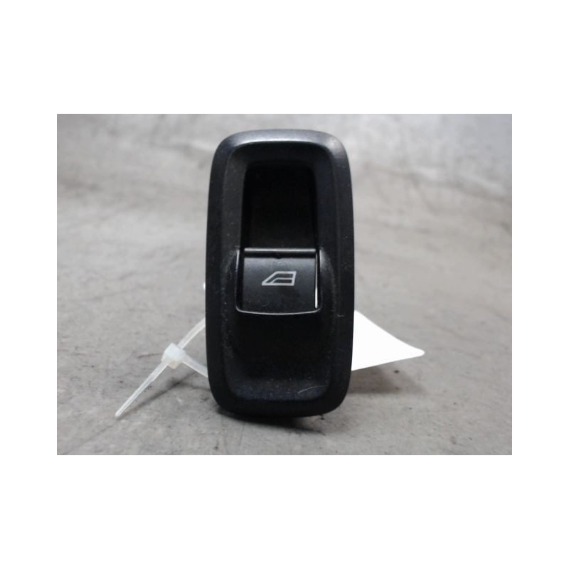 COMMANDE LEVE-GLACE PORTE AVD FORD FIESTA
