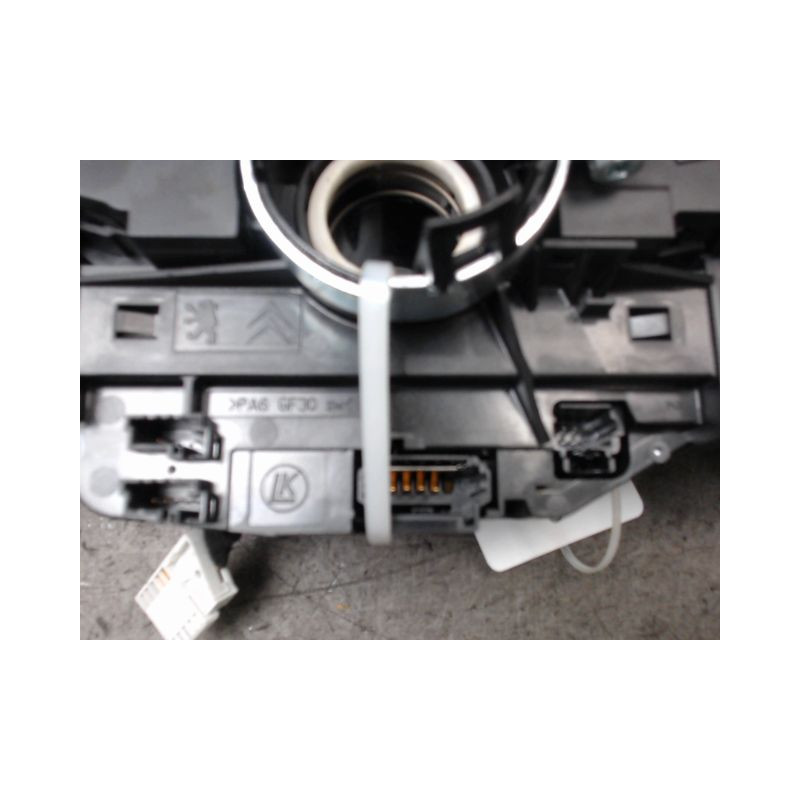 BLOC COMMODOS PEUGEOT 5008 2009-