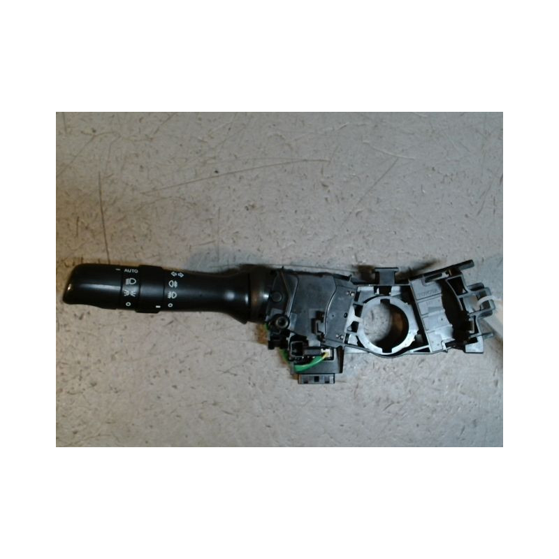 COMMANDE CLIGNOTANT TOYOTA YARIS