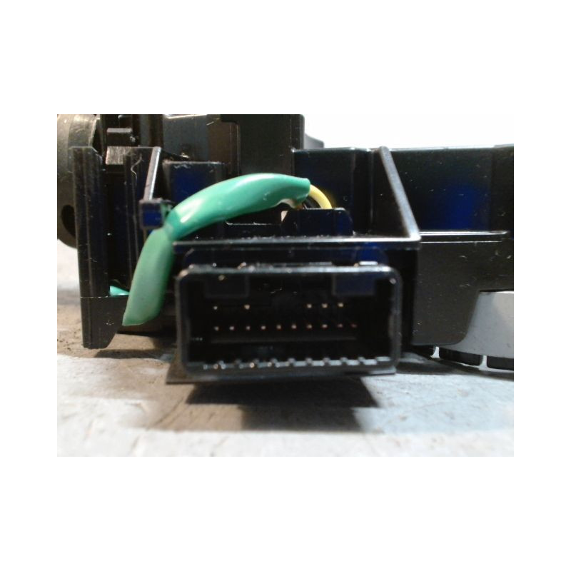COMMANDE CLIGNOTANT TOYOTA YARIS
