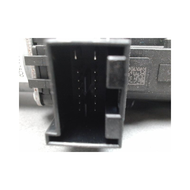 MECANISME+MOTEUR LEVE-GLACE AVANT DROIT SKODA FABIA