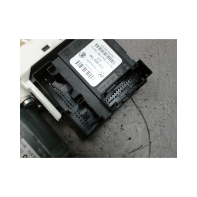 MECANISME+MOTEUR LEVE-GLACE AVANT DROIT VOLKSWAGEN CADDY